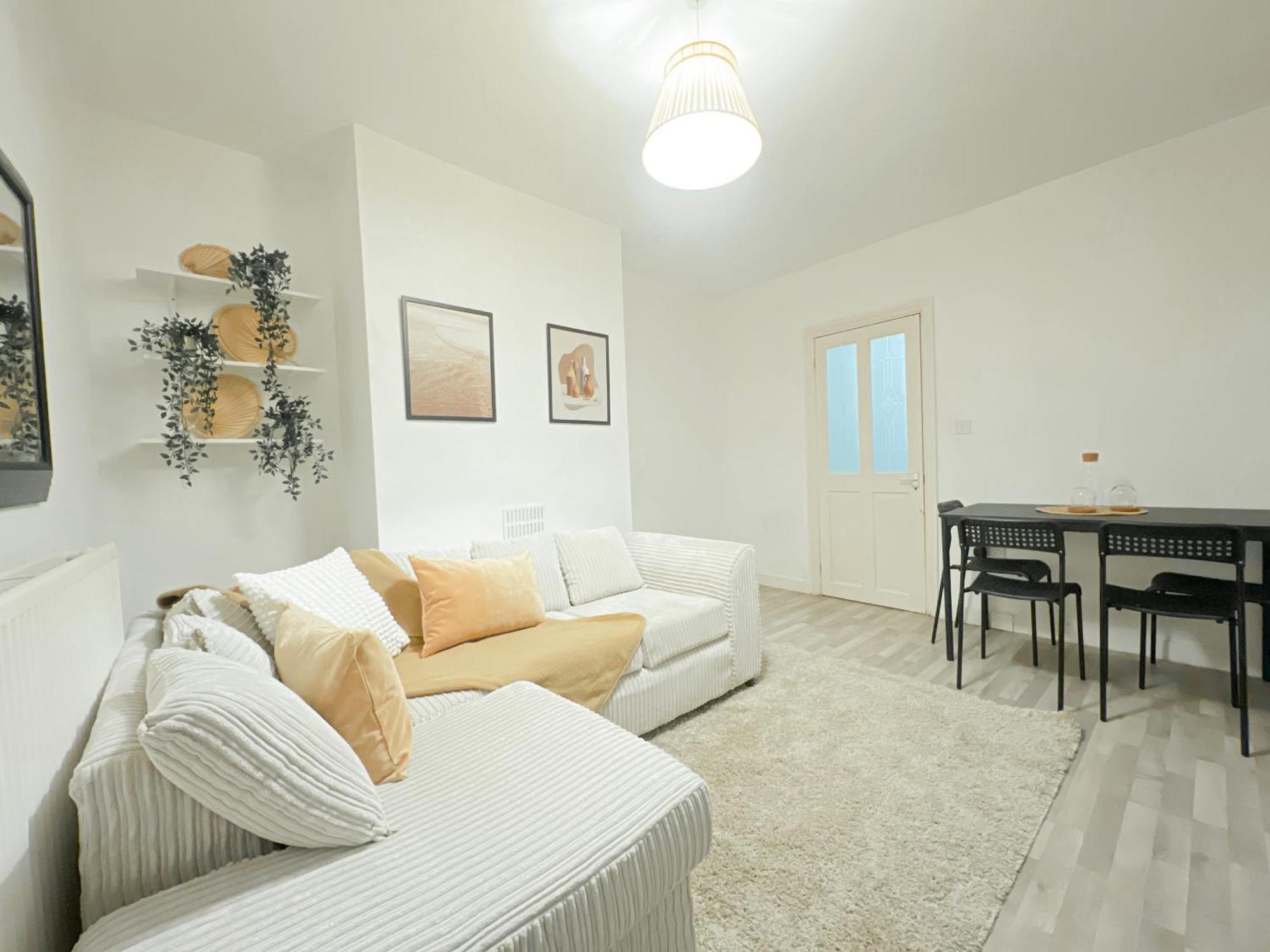 Urban Oasis With Private Garden Appartamento