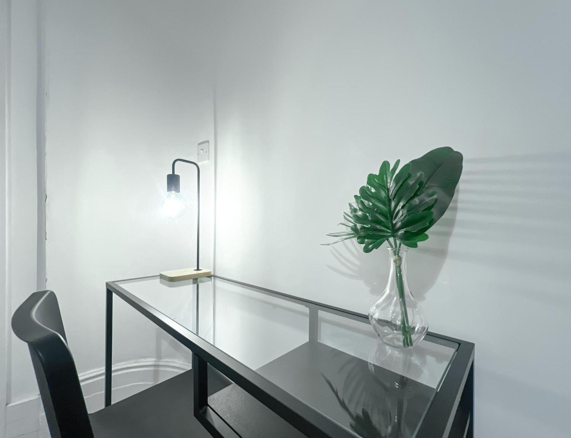 Appartamento Urban Oasis With Private Garden *